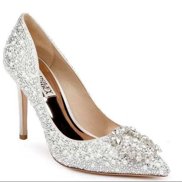 Badgley Mischka Shoes - NWT Badgley Mischka Women’s Cher Embellished Pumps